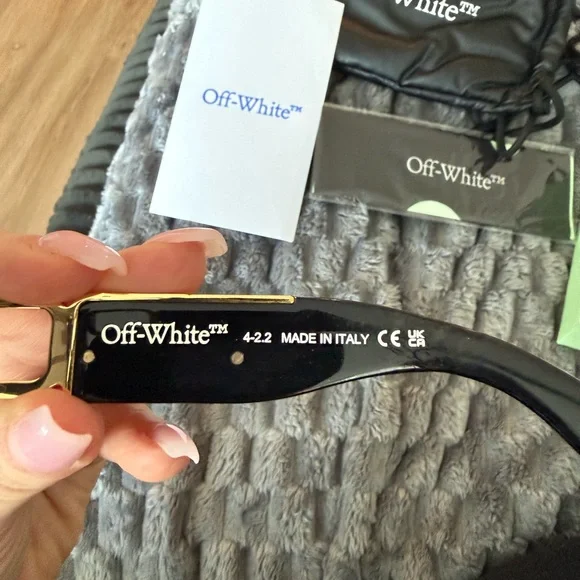 OFF WHITE Sunglasses Boston OERI073 1007 Authentic Italy  display picture 1